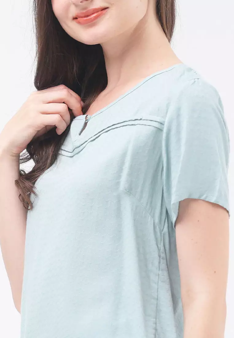Short Sleeves Roundneck Blouse