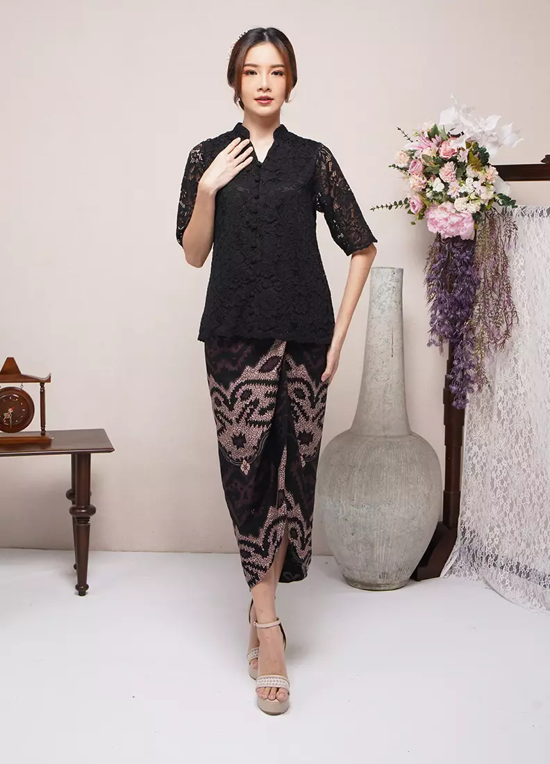 Rok Lilit Batik Instan Wanita Riona Black