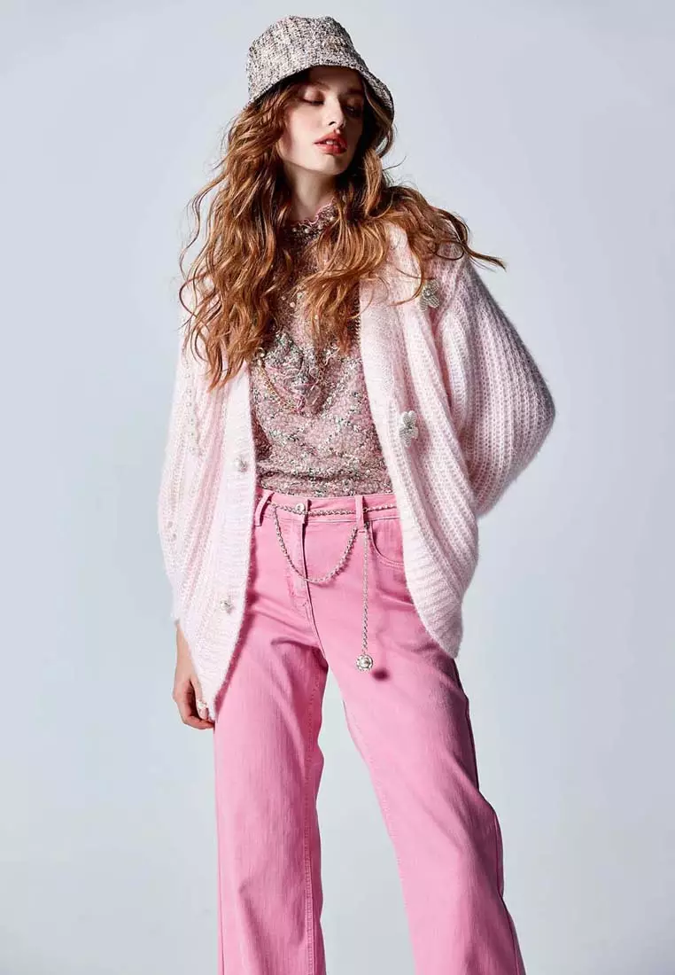 Oversize Pink Knit Cardigan With Floral Brooch Accessory