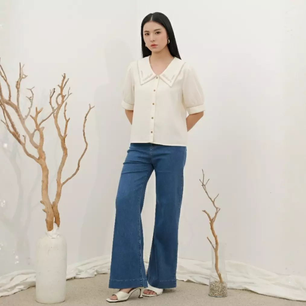 Lucy Short Shirt with Puff Sleeve in Cream