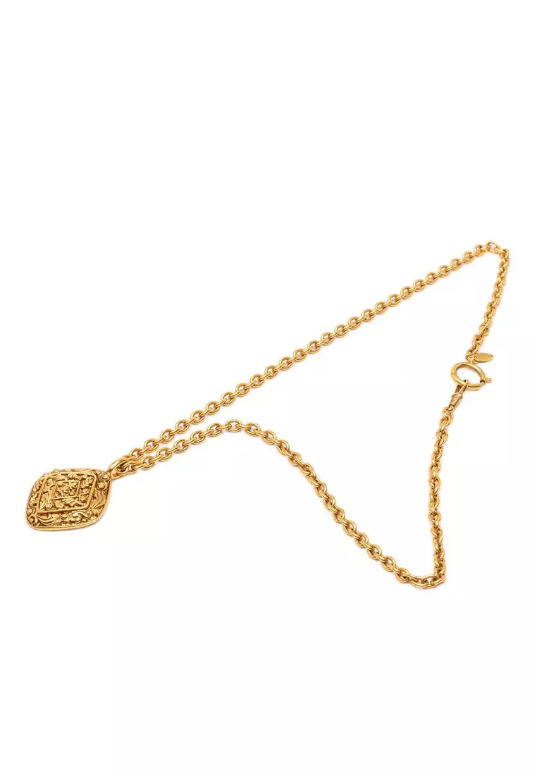 Pre-Loved Chanel Cc Gold Plated Rhombus Medallion Pendant Necklace