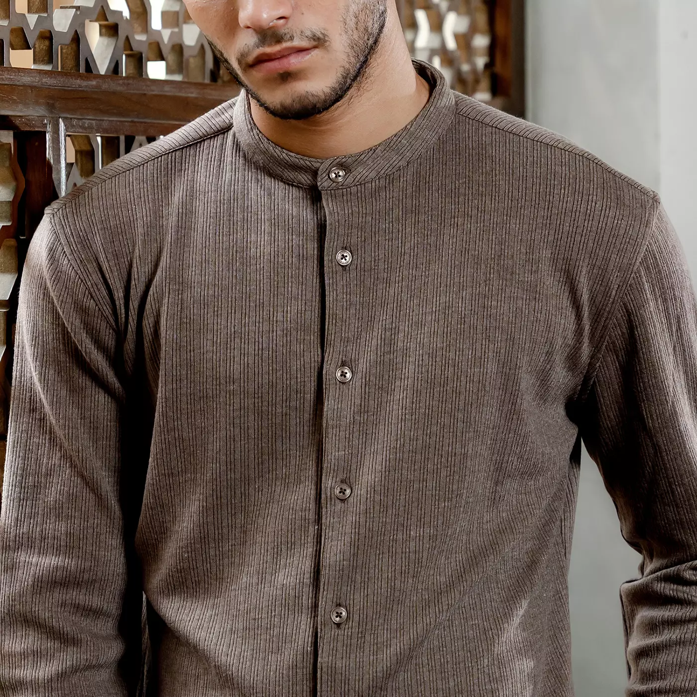 OXCON Kemeja Tangan Panjang Koko Knit Malik Collarless Shirt Dark Brown