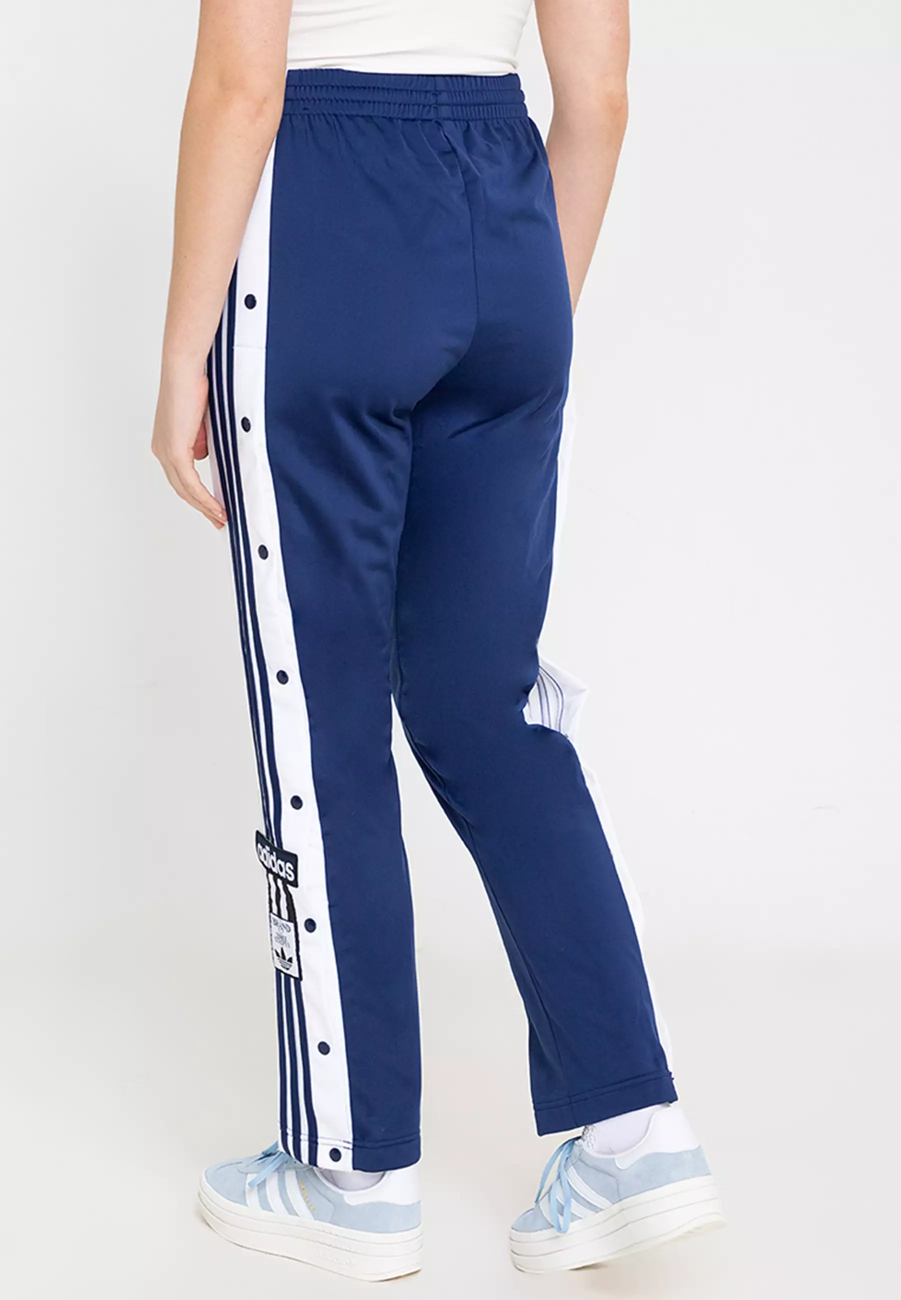 Adidas originals 2025 adicolor pants