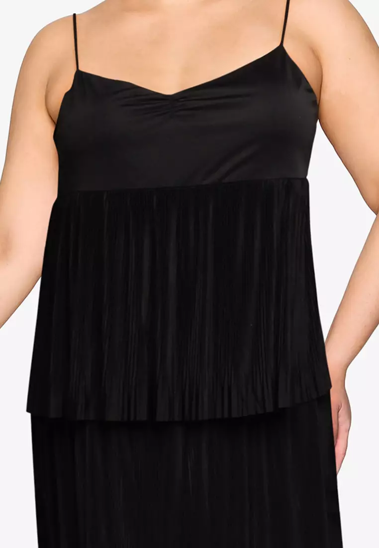 Plus Size Pleated Tiered Dress