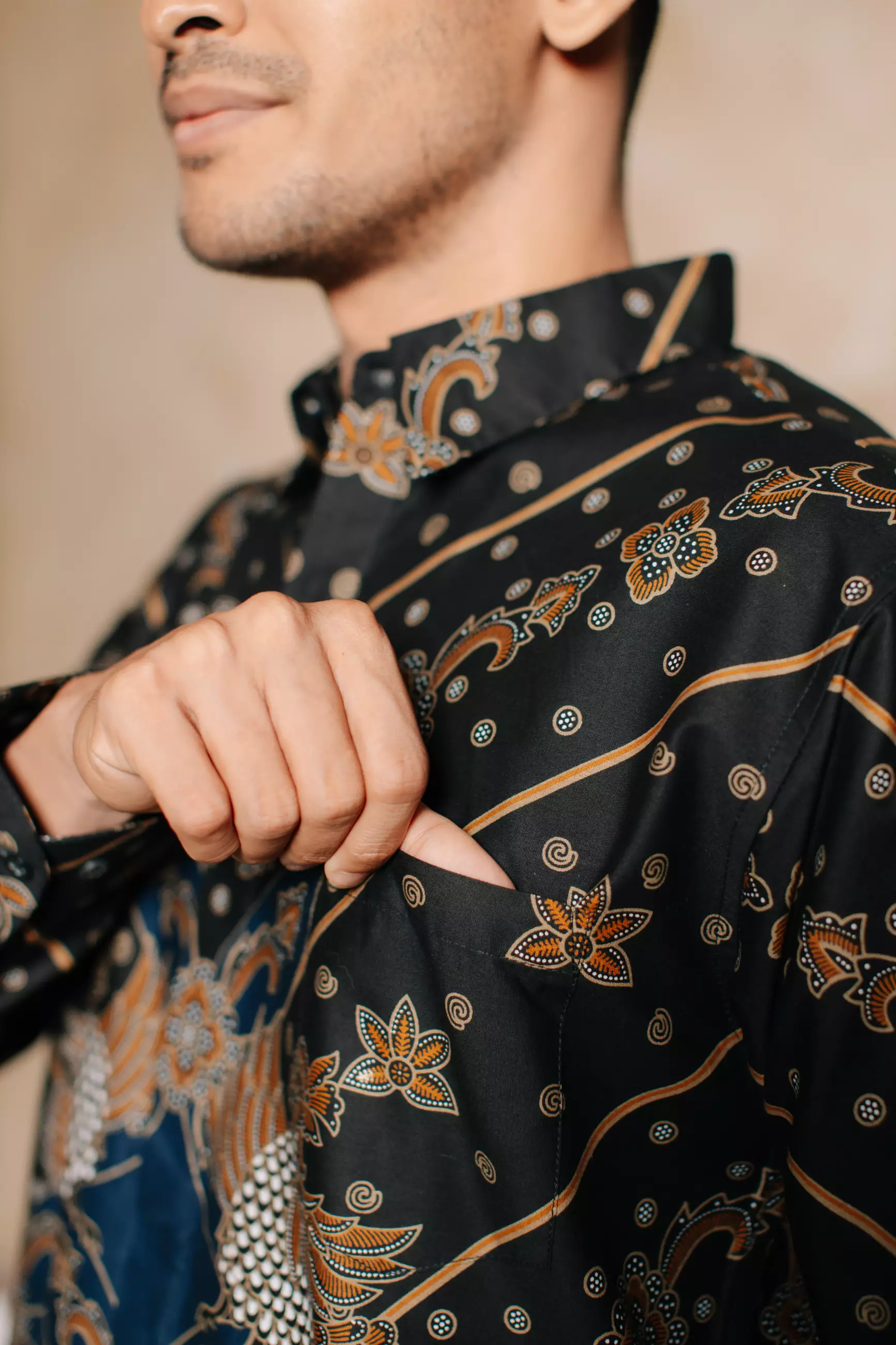 Atara Black Kemeja Batik Pria Slim Fit Tricot Katun Lengan Panjang