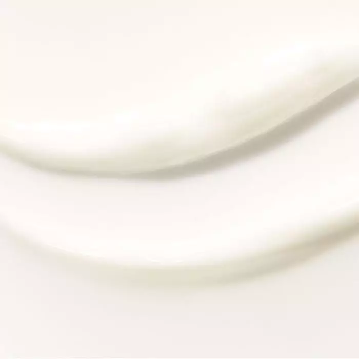 Yves Rocher Bright Botanical Instant Brightening Emulsion SPF 30 50 ml