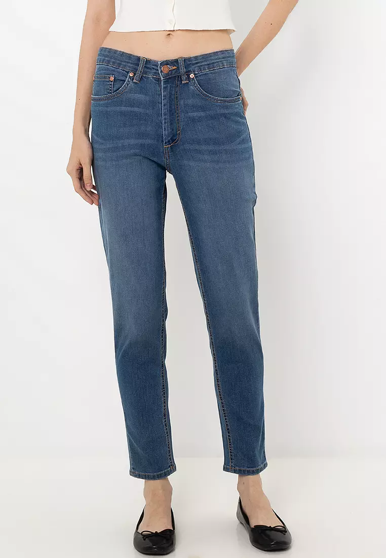 Quantic Mom Tapered Jeans