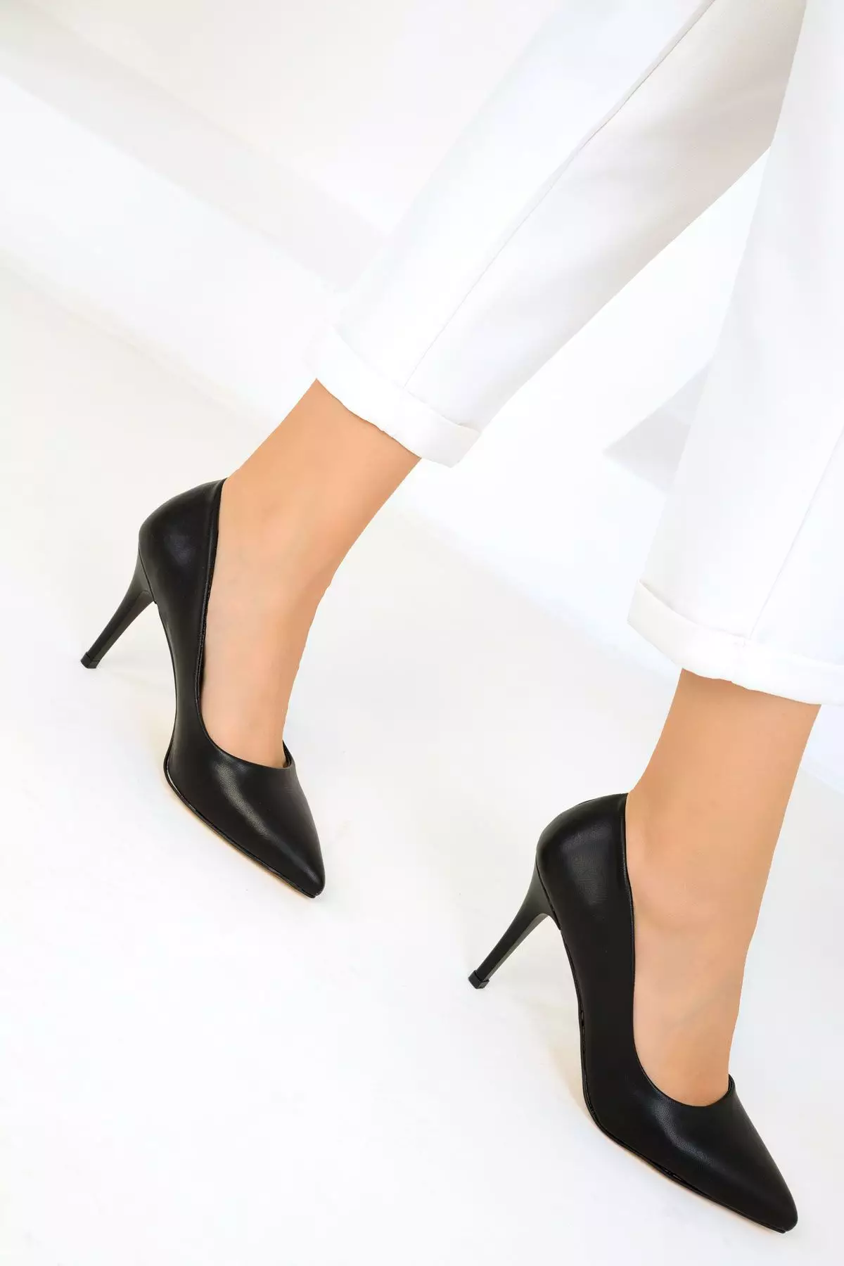 19550 Model Black Women's Classic Heeled Shoes