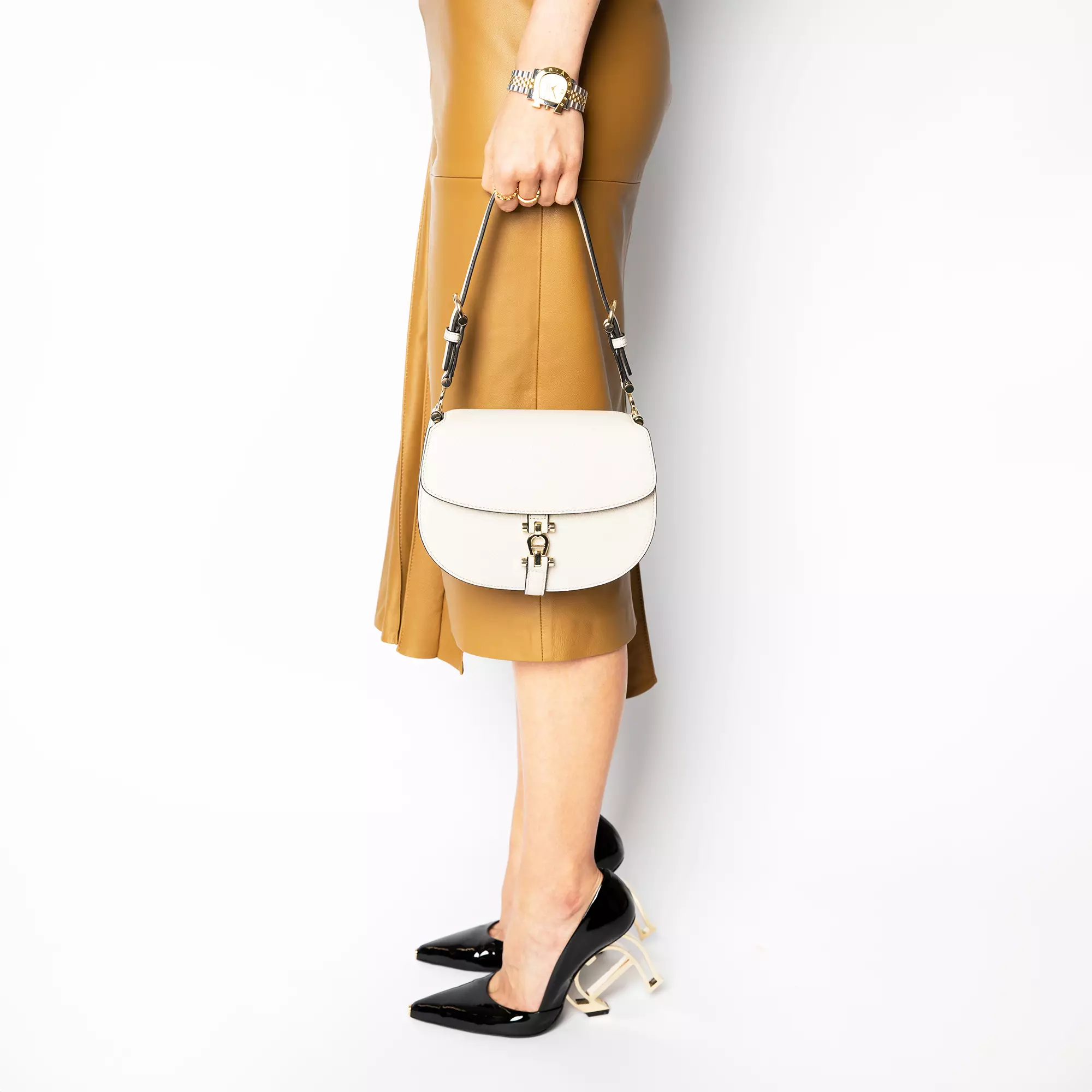 AIGNER DELIA S SHOULDER BAG