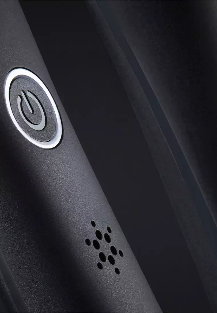 Platinum+ Hair Straightener in Black - Ultimate smart styler that predicts your hair’s needs with 70% stronger hair*, 75% more shine** and 2x colour protection