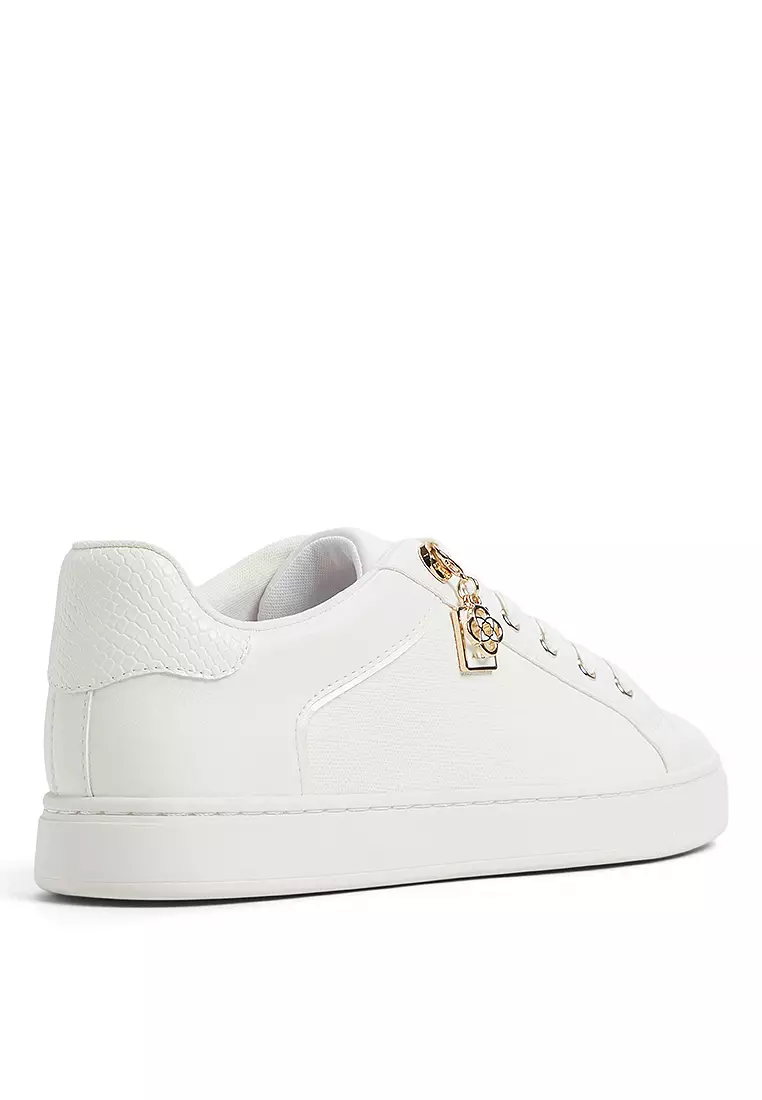 Elgata Sneakers