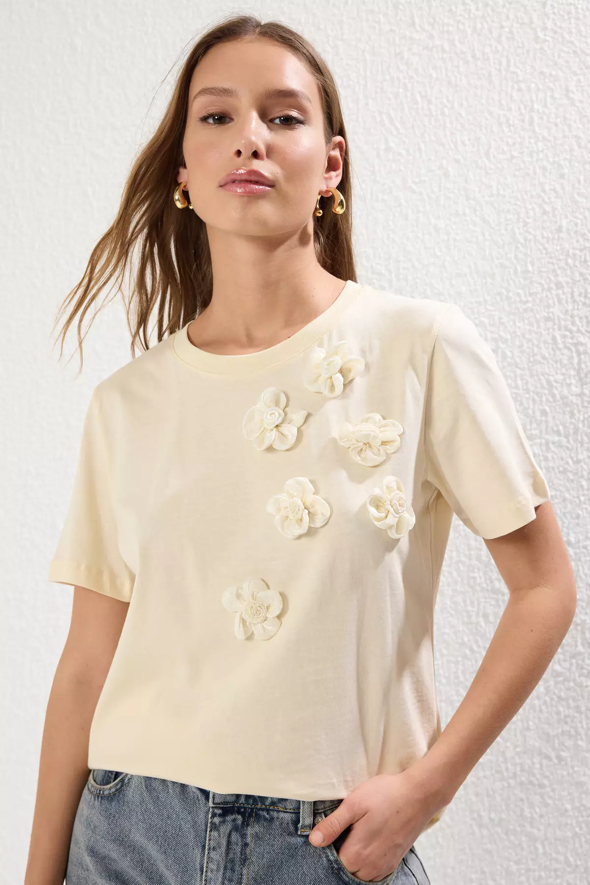 Light Stone 100% Cotton Accessory Flower Detailed Regular/Normal Pattern Knitted T-Shirt TWOSS25TS00026