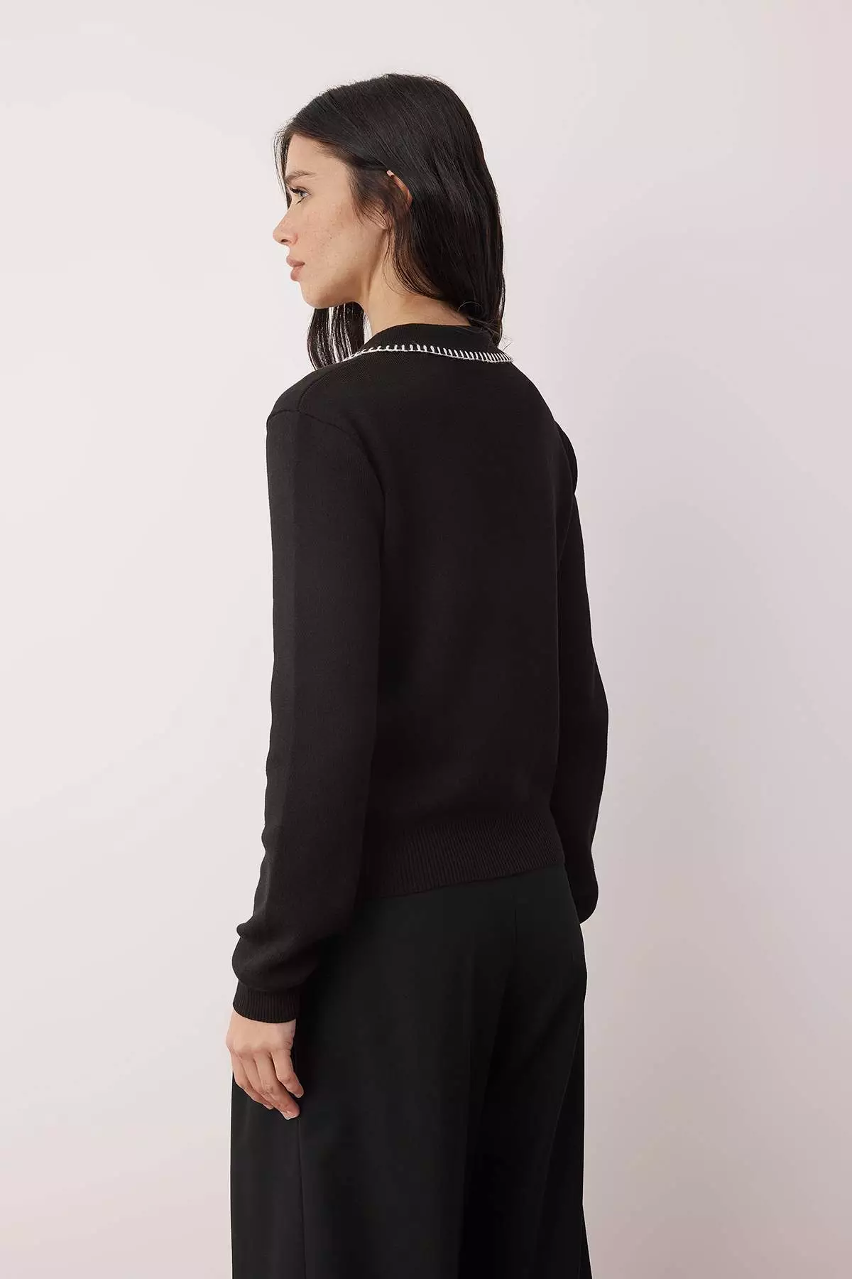 Black Cotton Content Collar Stitching Detail Knitwear Sweater Twoaw26Kz24