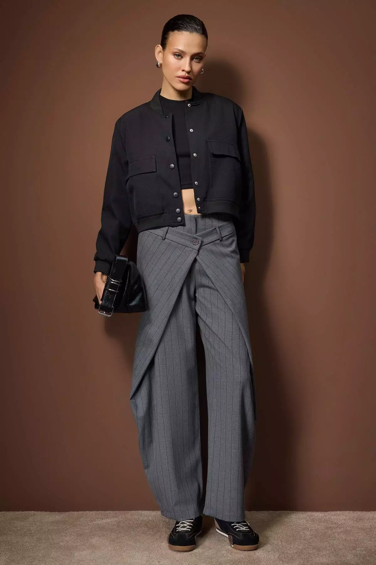 Gray Volume Pleated Balloon Fit Striped Fabric Pants Twoaw26Pl149