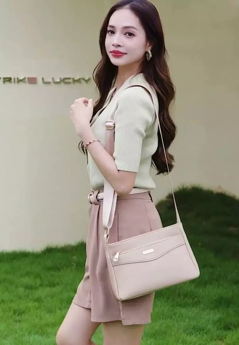 Women's Sling Bag / Crossbody Bag (Tas Selempang Wanita) - Cokelat