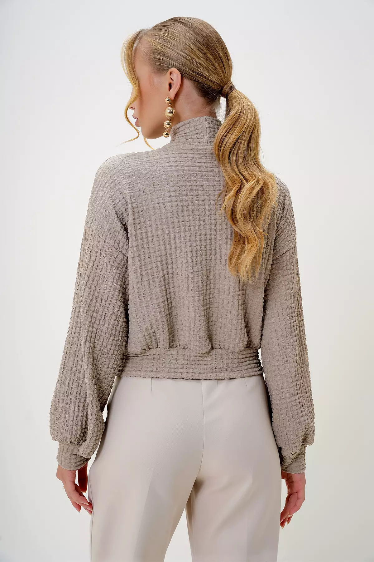 Women's Beige Half Turtleneck Seersucker Fabric Crop Blouse Alc-X13124