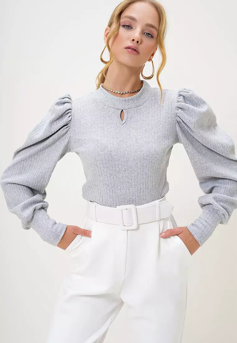 Long Puff Sleeves Top