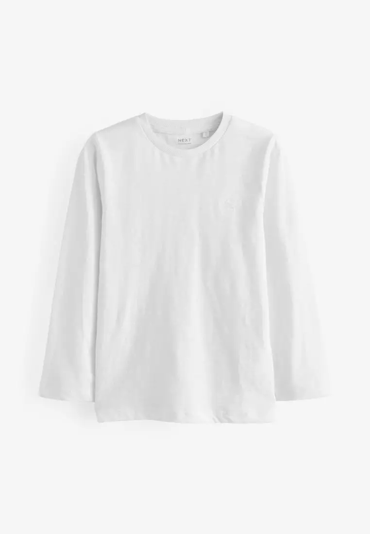 White long shop sleeve pullover shirt