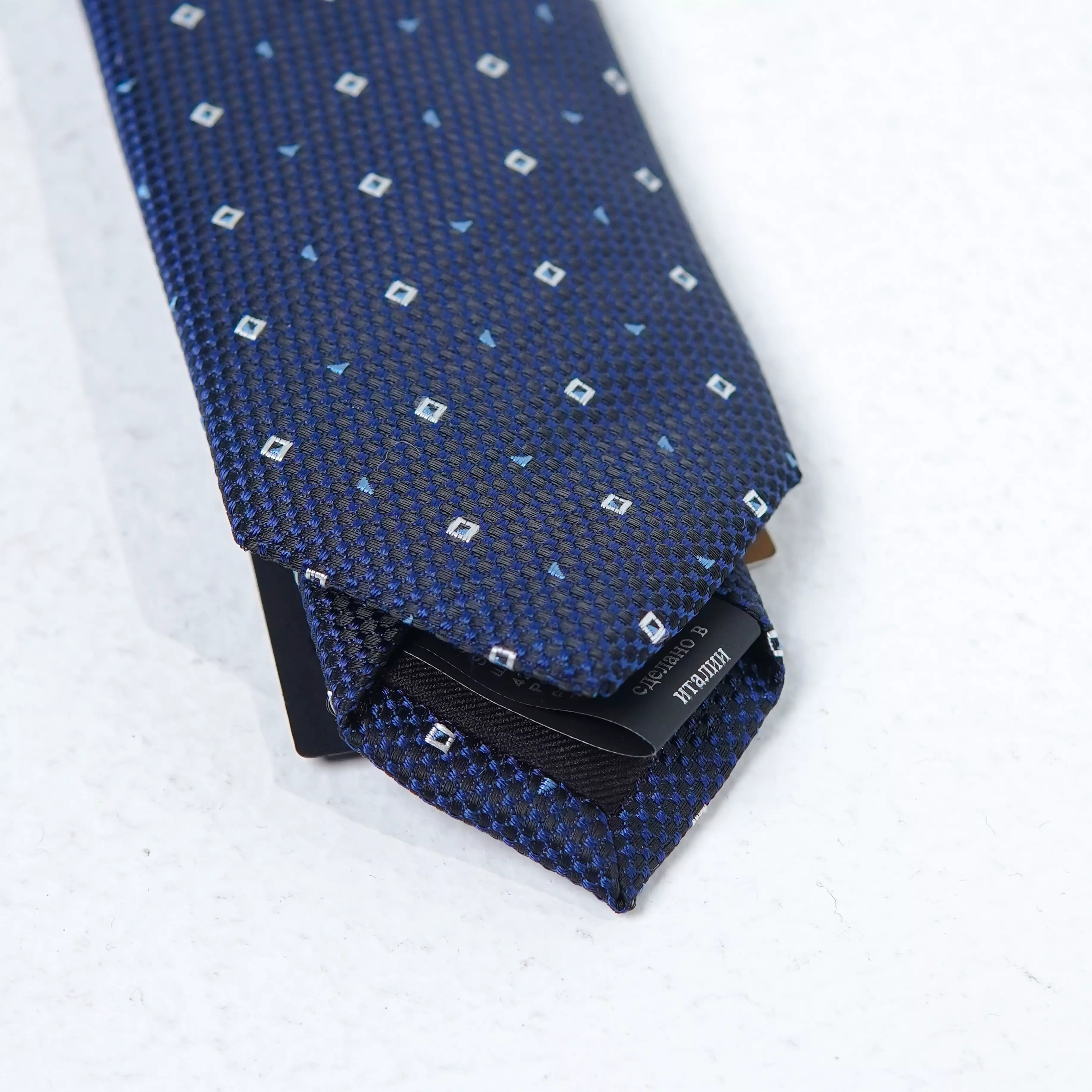 Dasi HUGO BOSS POLKADOT SILK BLEND NAVY TIE  100% ORIGINAL