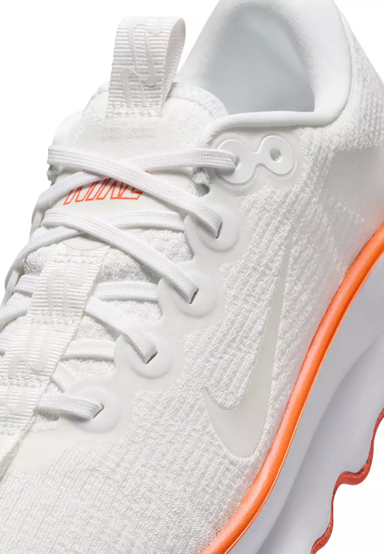 Motiva Walking Shoes