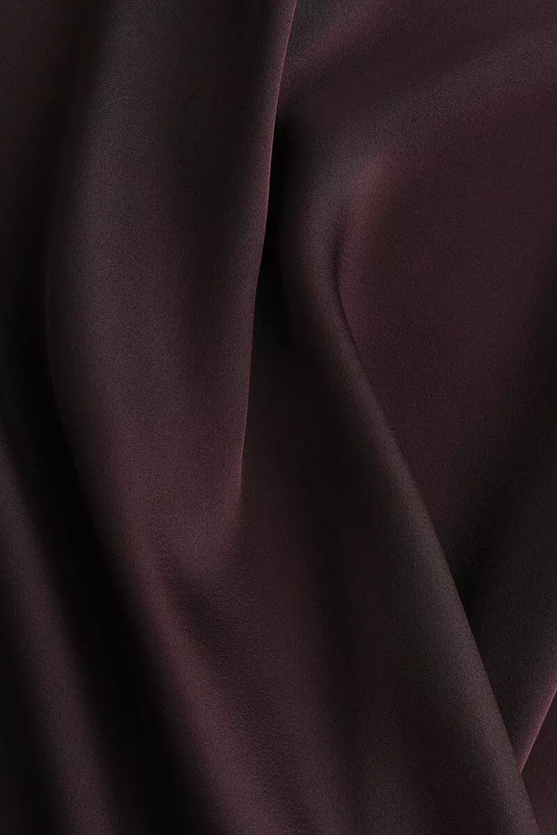 Sleeveless satin dress