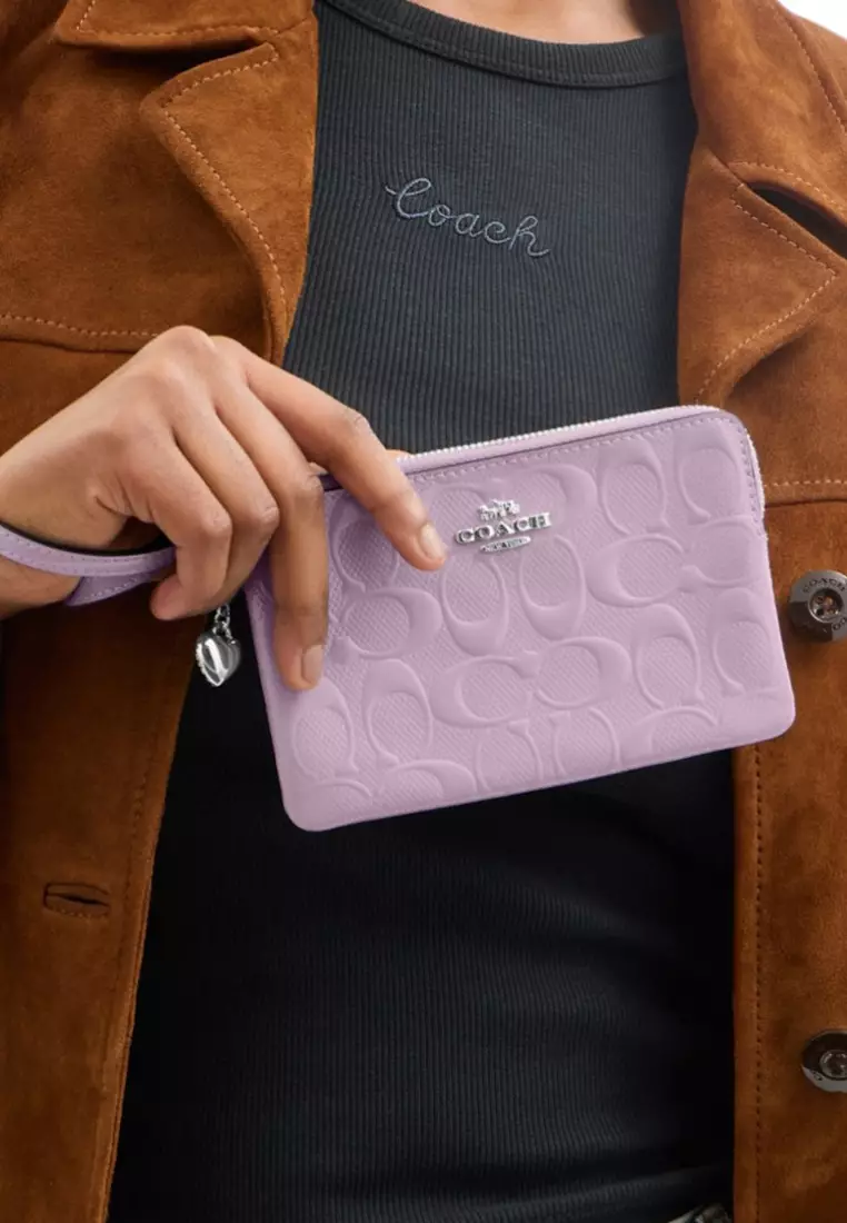 Corner Zip Wristlet In Signature Leather With Heart Charm - Violet