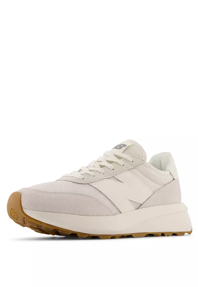 370 Classic Lifestyle Shoes