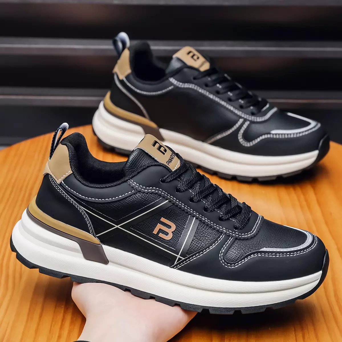 LURAD Sneakers Cowok Kado Ulang Tahun Bermanfaat QNA2523