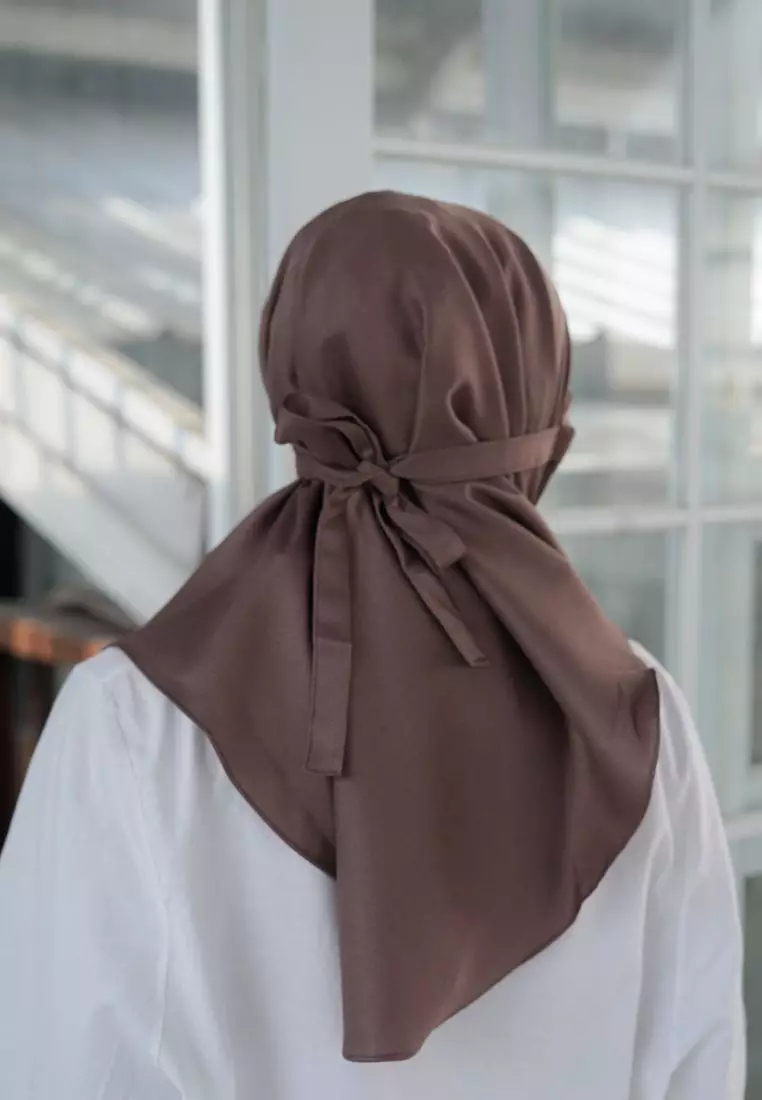 Bergo Azzura Embroidery Rosewood