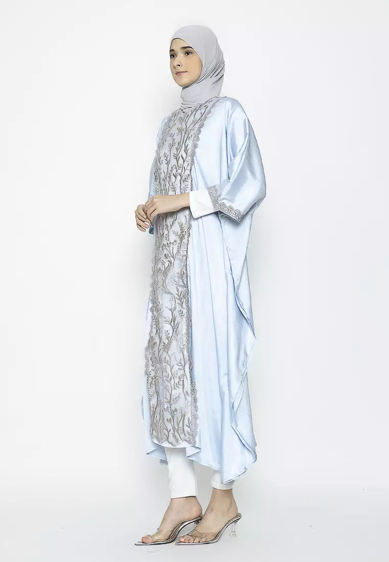 Urban Exchange July Kaftan Blue - Kaftan Biru Muda Lengan 7/8 Warna Blue