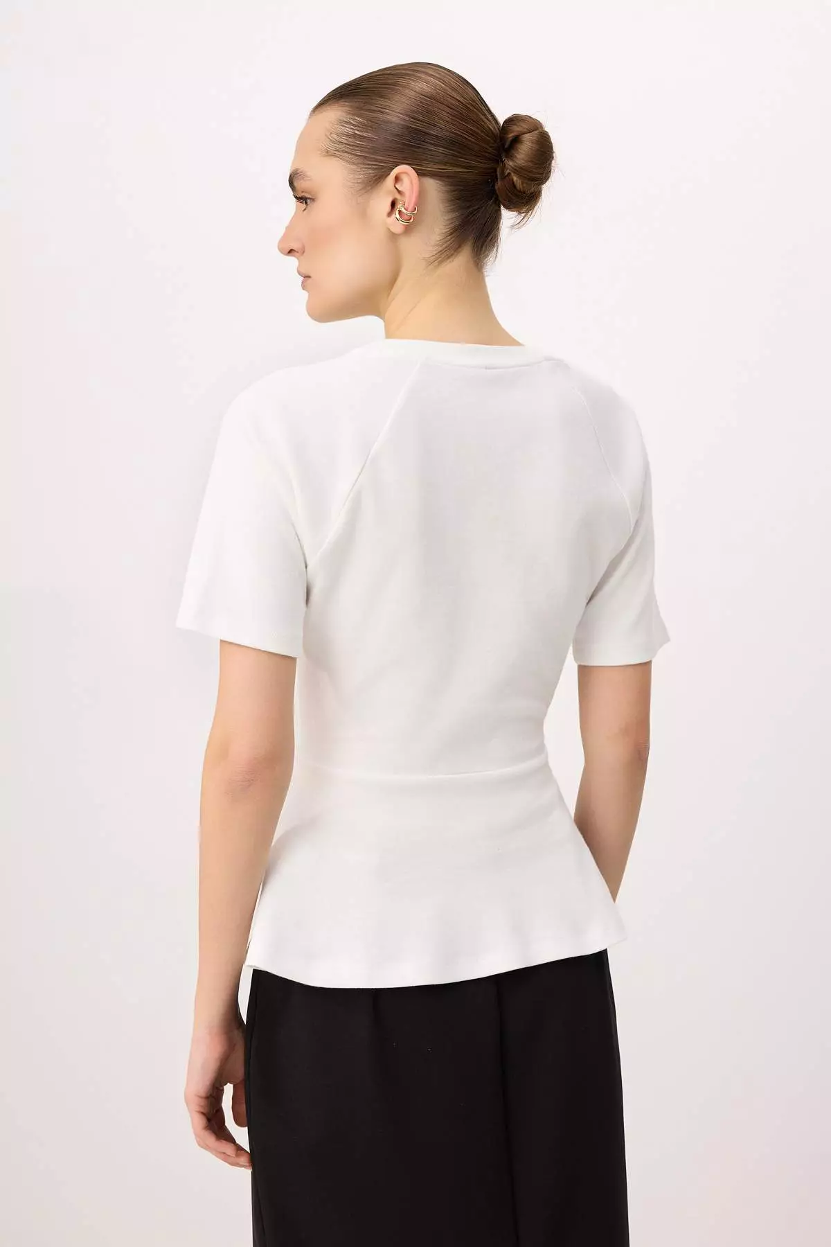 Ecru Peplum Raglan Sleeve Short Sleeve Accessory Detail Interlock Knitted Blouse Twoss26Bz242