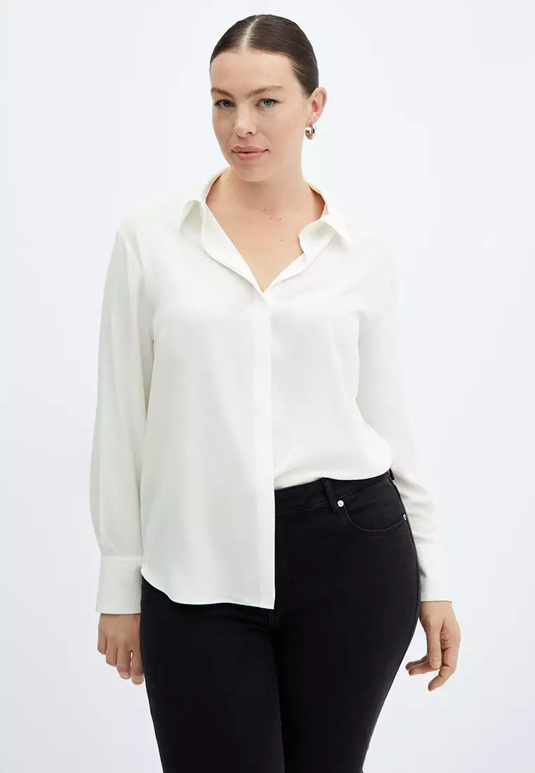 White flowy best sale shirt plus size