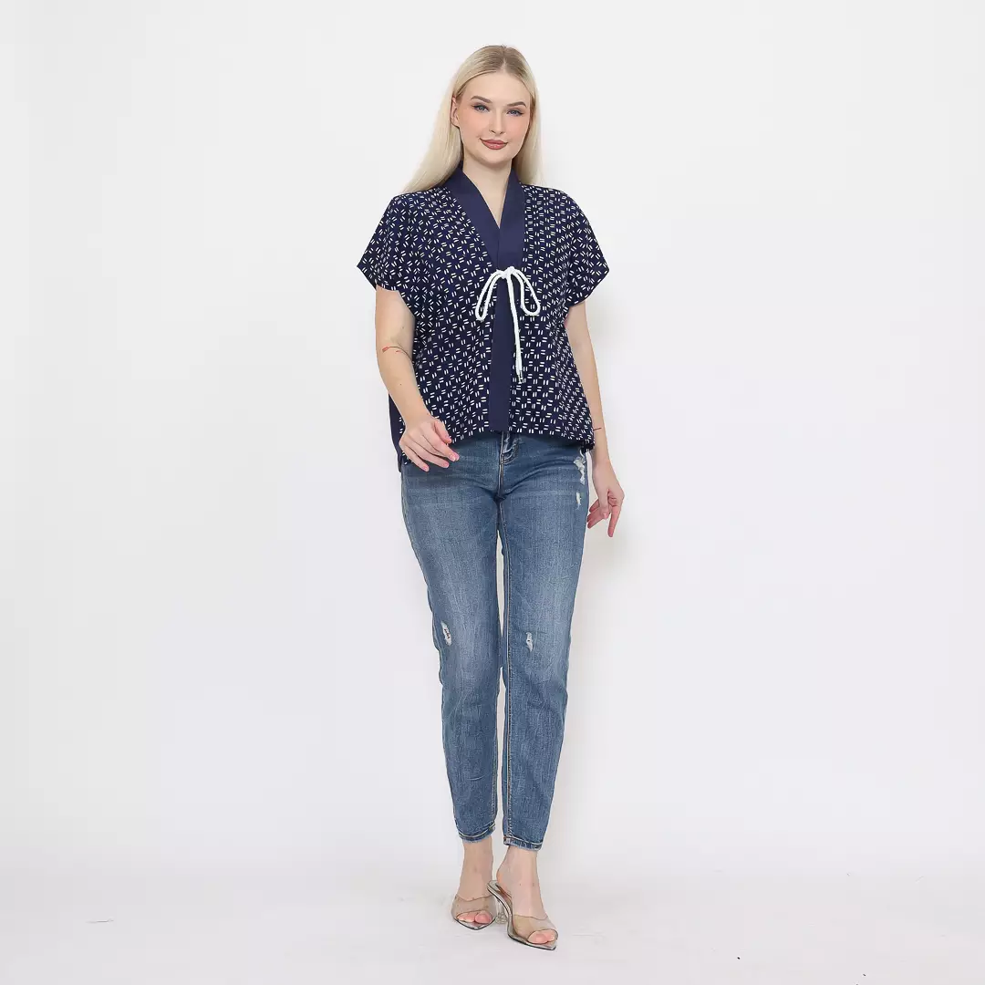 Blazer Batik Wanita - Bhatara Batik Everly - Atasan Batik Modern Lengan Pendek