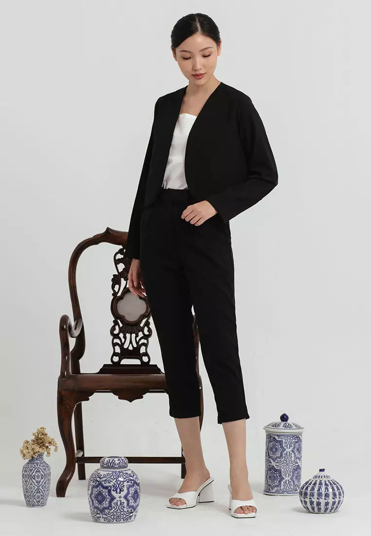 Collarless Outer in Black