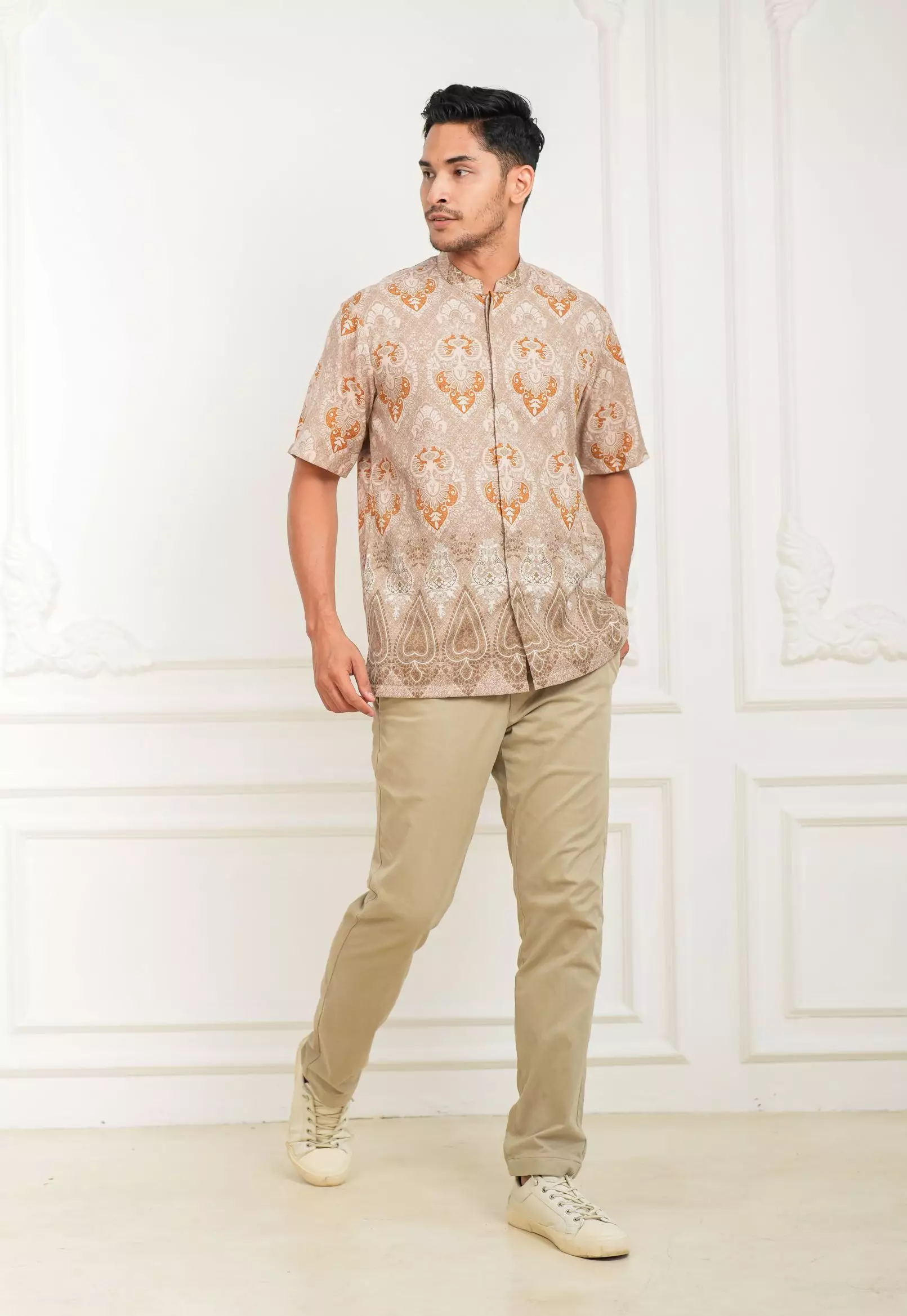 Sarimbit Senggala Mocca Kemeja Pria  Koko Lengan Pendek Regular Fit Furing