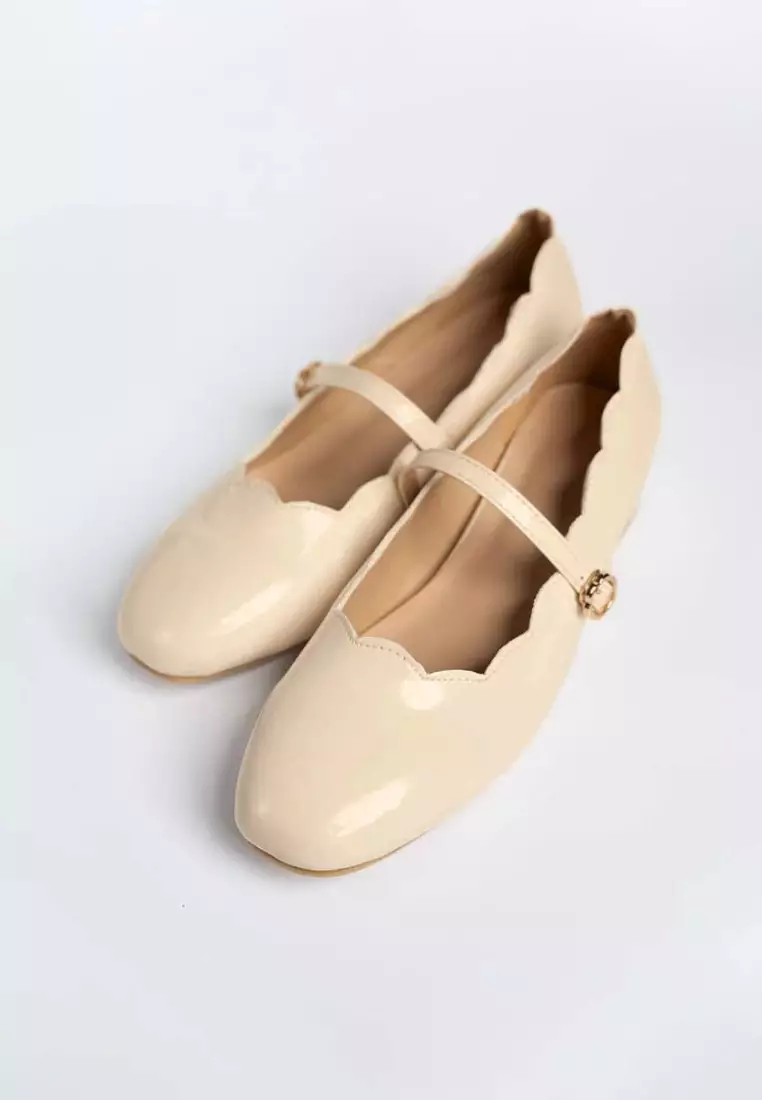 Scallop Glossy Mary Jane