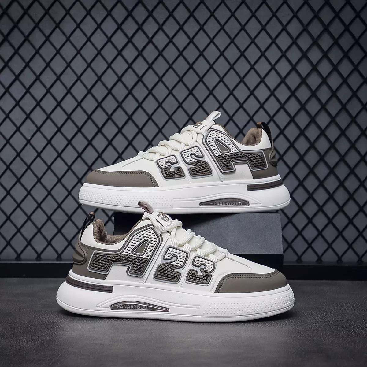 Sepatu Sekolah Pria Non Slip Sneakers Olahraga Cowok QN7708