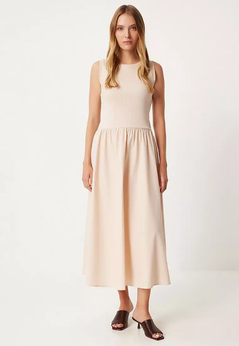 Sleeveless Knitted Dress