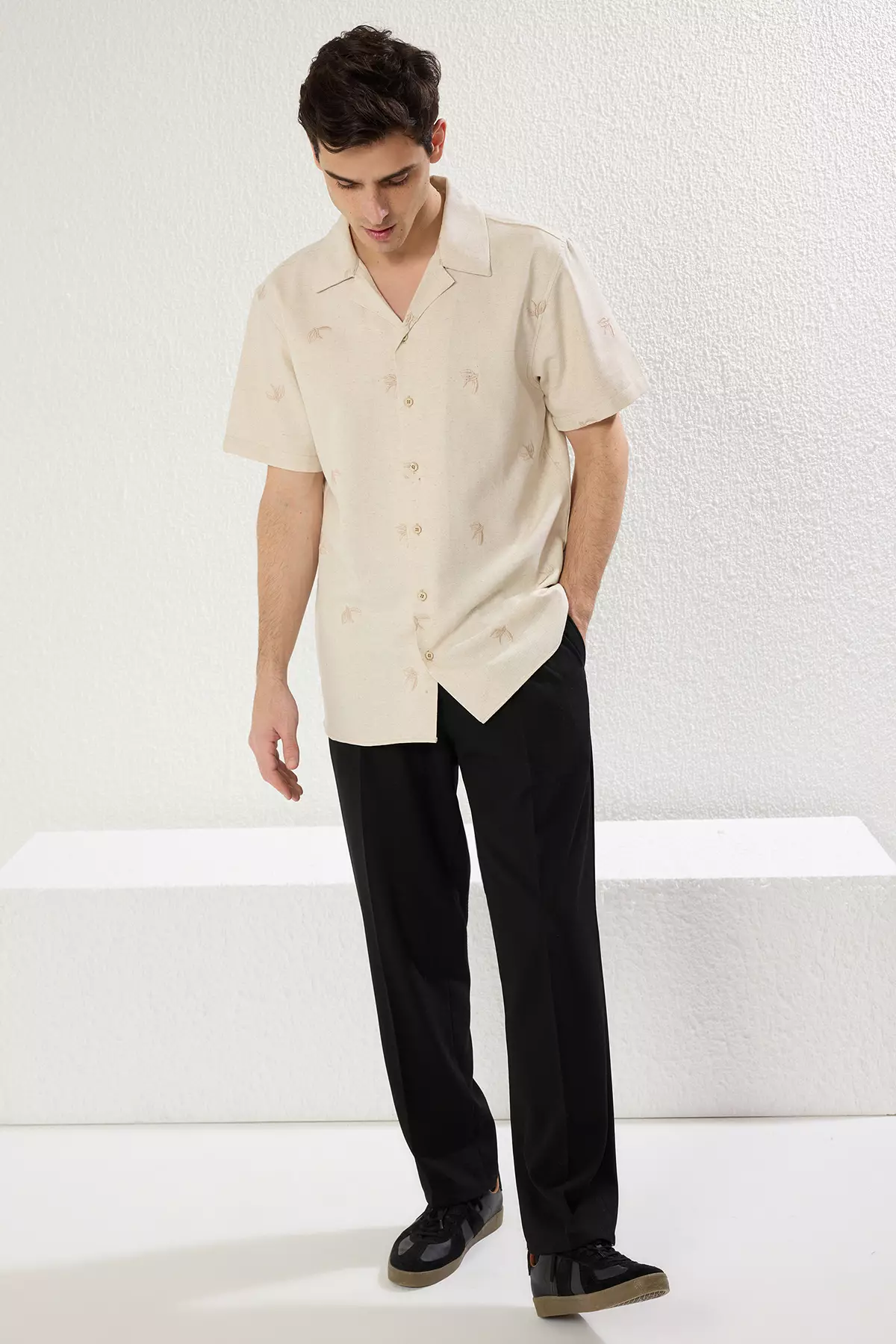 Short Sleeves Embroidered Linen Shirt