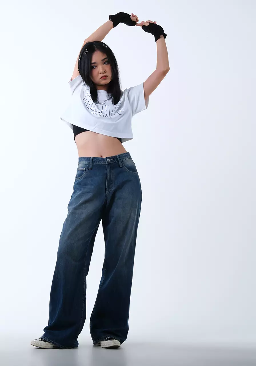 Kaos Wanita Cropped Emma White