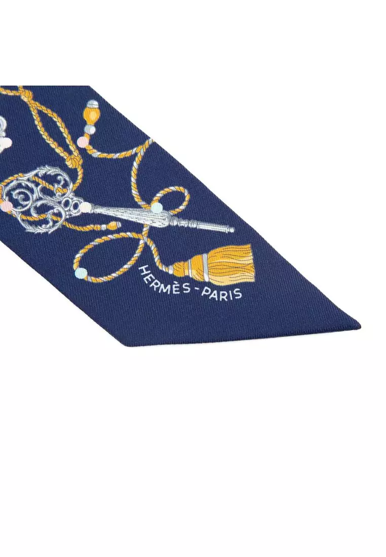 Pre-Loved Hermès Les Cles A Pois Silk Twilly Scarf