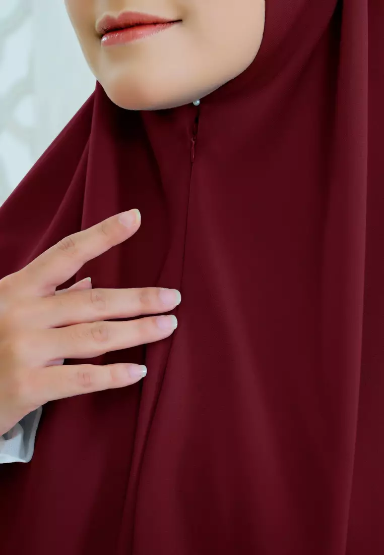 Cotton Bee - Dinara Square Syari | Hijab Segiempat Instan | Hijab Syari - Apple Red