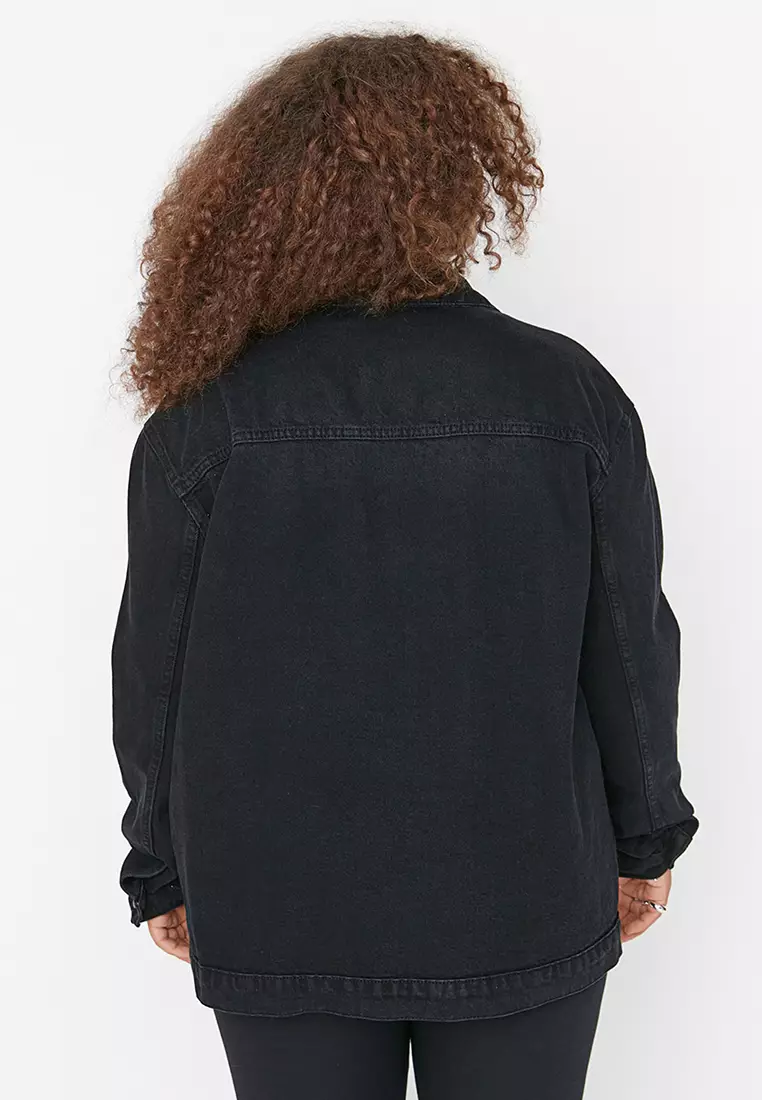 Plus Size Pocket Detailed Denim Jacket