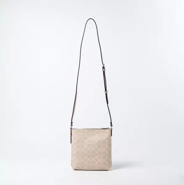 Tas COACH MONOGRAM IVORY WHITE TAUPE ZIP SLING BAG 100% ORIGINAL