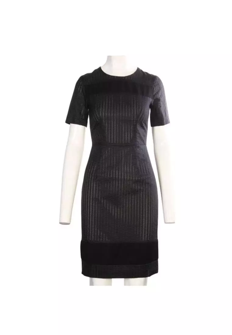 Designer black dresses online outlet