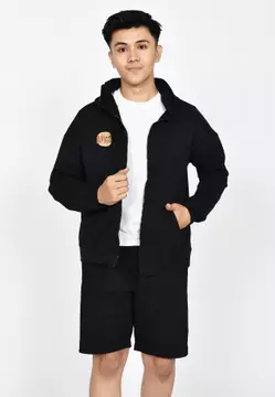 HITAM PEKAT