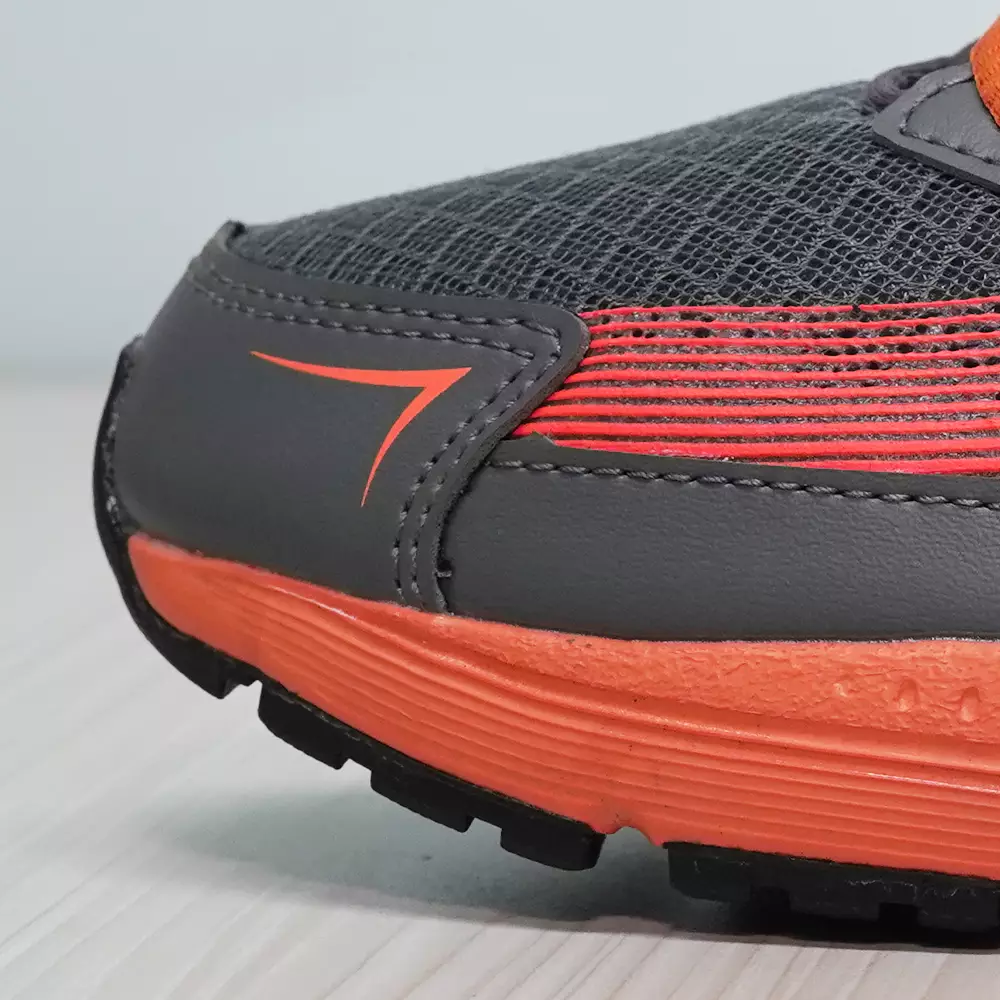 Eagle Sepatu Running Emperor