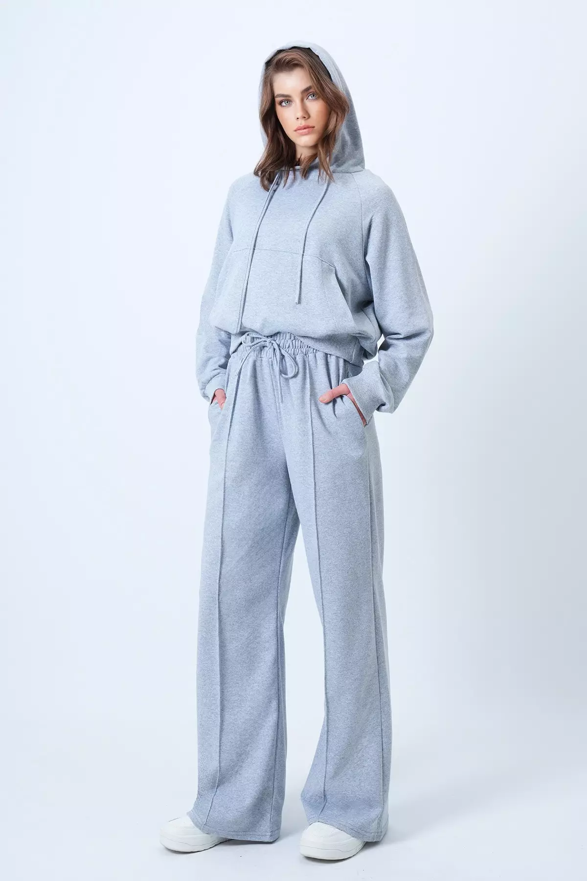 Women'S Grimelange Kangaroo Pocket Crop Sweatshirt And Green Casual Cut Trousers Set Alc-X14609