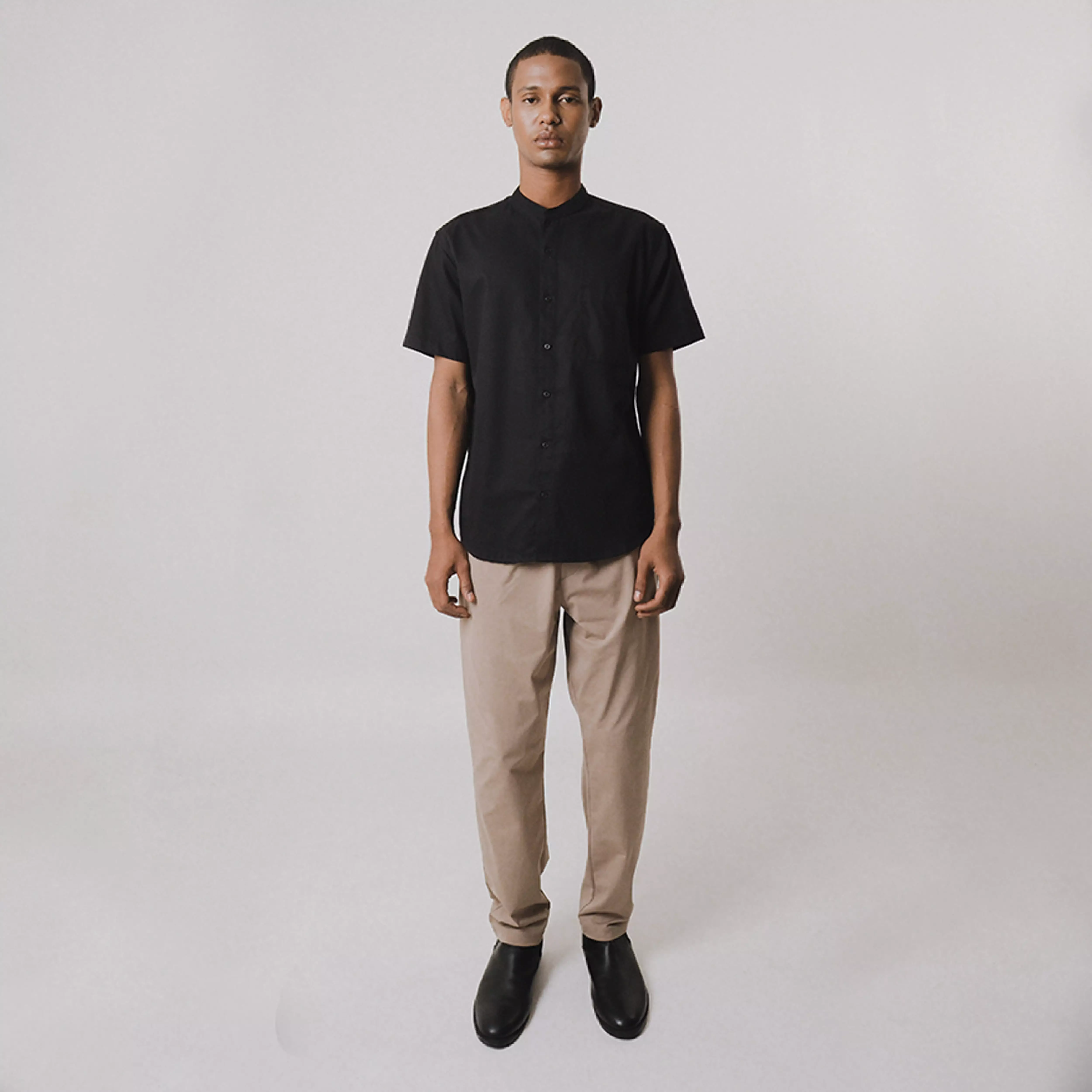 LARUSSO X Rizky Ridho - Form + Focus - Koko Ultra Soft Lengan Pendek - Jet Black