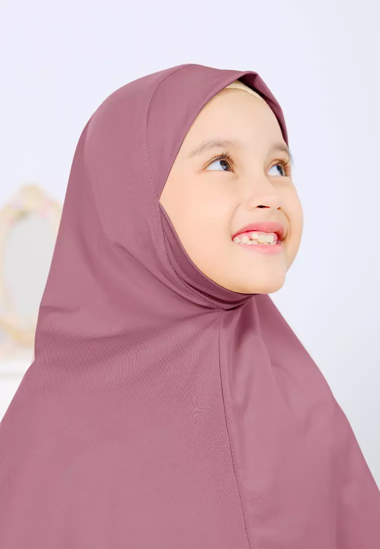 Cotton Bee - Jennaira Bergo Dagu | Hijab Instan Anak Non Pad - M